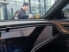 -杭州中升之星奔驰4S店(滨江店)