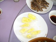 -亮河湾山庄