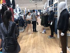 -优衣库(上海颛桥万达广场店)