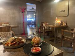 -HIGH FIVE哈福手工汉堡(桂林路店)