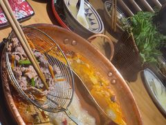 -洱火云南酸菜牛肉火锅(石景山当代商城店)