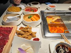 -海底捞火锅鲜切牛肉主题店(长寿路店)