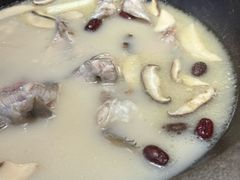 -咕嘟草帽鱼·牛奶一样的鲜鱼汤(包河万达广场创始店)