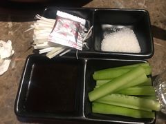 -三人行骨头王火锅(长寿店)