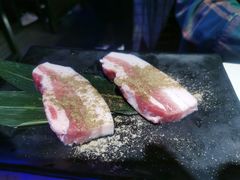 椒盐厚切五花肉-正宗齐齐哈尔烤肉·齐牛哥鲜切炭火烤肉(杭州总店)