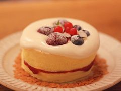 杂莓酸奶油松饼-無早咖啡