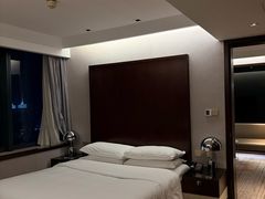 -上海龙之梦万丽酒店