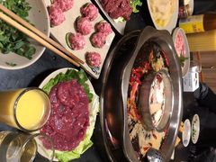 -茅草房·河畔园林火锅
