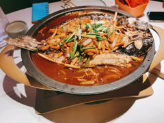 -鸣记脆皮烤鱼·海鲜烤鱼(三八广场店)