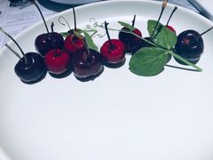 樱桃鹅肝-小大董·烤鸭(凤凰汇店)