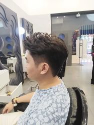 点击看大图 -CIT造型·烫发·染发