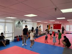 -adidas壹跆运动馆(世纪经贸大厦店)
