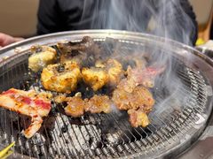 -围炉肉舍•炭烤活鳗•丹东海鲜烤肉(步行街店)