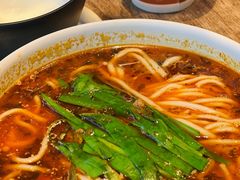 小锅米线-云海肴云南菜(浦江欢乐颂店)