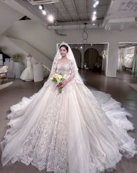 -艾米丽婚纱礼服