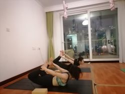 -Yvon yoga 瑜伽·精准体态管理中心