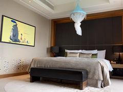 -上海滴水湖皇冠假日酒店