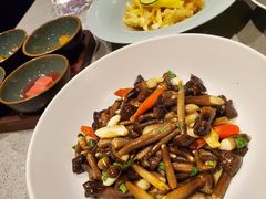 -半山腰·云南菜(侨福芳草地店)