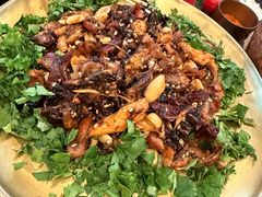 -何师烧烤Pro ·江湖川菜·小龙虾·精酿(太古里旗舰店)
