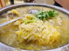 酸菜炖大骨头-东北一家人(友谊街店)