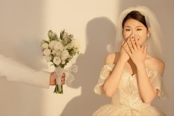 点击看大图 -挪娅婚纱摄影皇家会所
