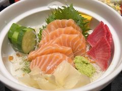 三文鱼盖饭-小山日本料理(兴业太古汇店)