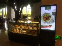 -上海虹桥西郊假日酒店