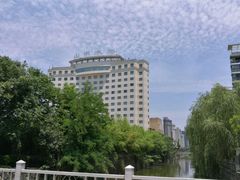 -山明水秀大饭店