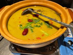 -龙巢盱眙龙虾·牛蛙·烧烤宵夜(八卦岭店)