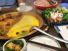 -小天鹅火锅·一线江景洪鼎旗舰店(洪崖洞店)