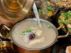 -何师烧烤Pro ·江湖川菜·小龙虾·精酿(太古里旗舰店)