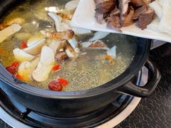 -蘑统田下·野生菌火锅