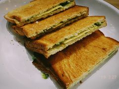 咖椰吐司-HELLO 27 意面·沙拉·帕尼尼