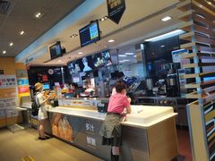 -麦当劳(海岸城店)