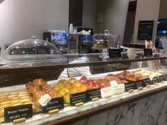 面包甜点陈列柜-WHEAT&BAKER-麥(凯德来福士店)