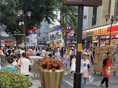 -八一路好吃街(雨田商务大厦店)