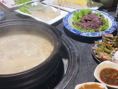 -大匠工房古船木艺术餐厅·猪肚鸡专门店(长白仙岛店)