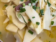 -头上红煨盐鸡·非遗院子餐厅