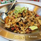 简约而不失氛围 我超级喜欢吃泡椒牛蛙，嫩嫩的！