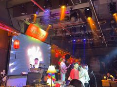 -喜鹊音乐酒馆(西街店)