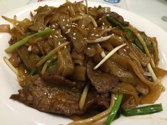 -新大咀港式茶餐厅(宝山万达店)
