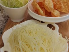 -三人行骨头王火锅(长寿店)