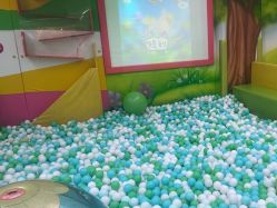 -孩子王(万达广场店)