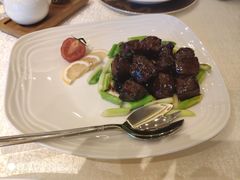 黑金雪花牛肉粒-上海和平饭店龙凤厅 Dragon Phoenix