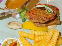 特色牛排-玫瑰园餐厅