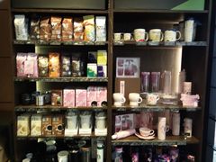 零售区-星巴克(杭州西湖银泰1F店)