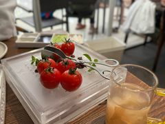 番茄脆菇沙拉-小大董·烤鸭(王府井apm店)