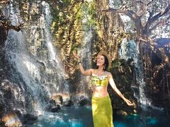 -Chom Cafe and Restaurant