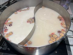 -尚尚仙·酸汤猪手·猪肚鸡火锅(华联万柳购物中心店)