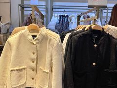 -URBAN REVIVO(济南领秀城贵和购物中心店)